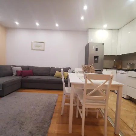 Apartment Megi *